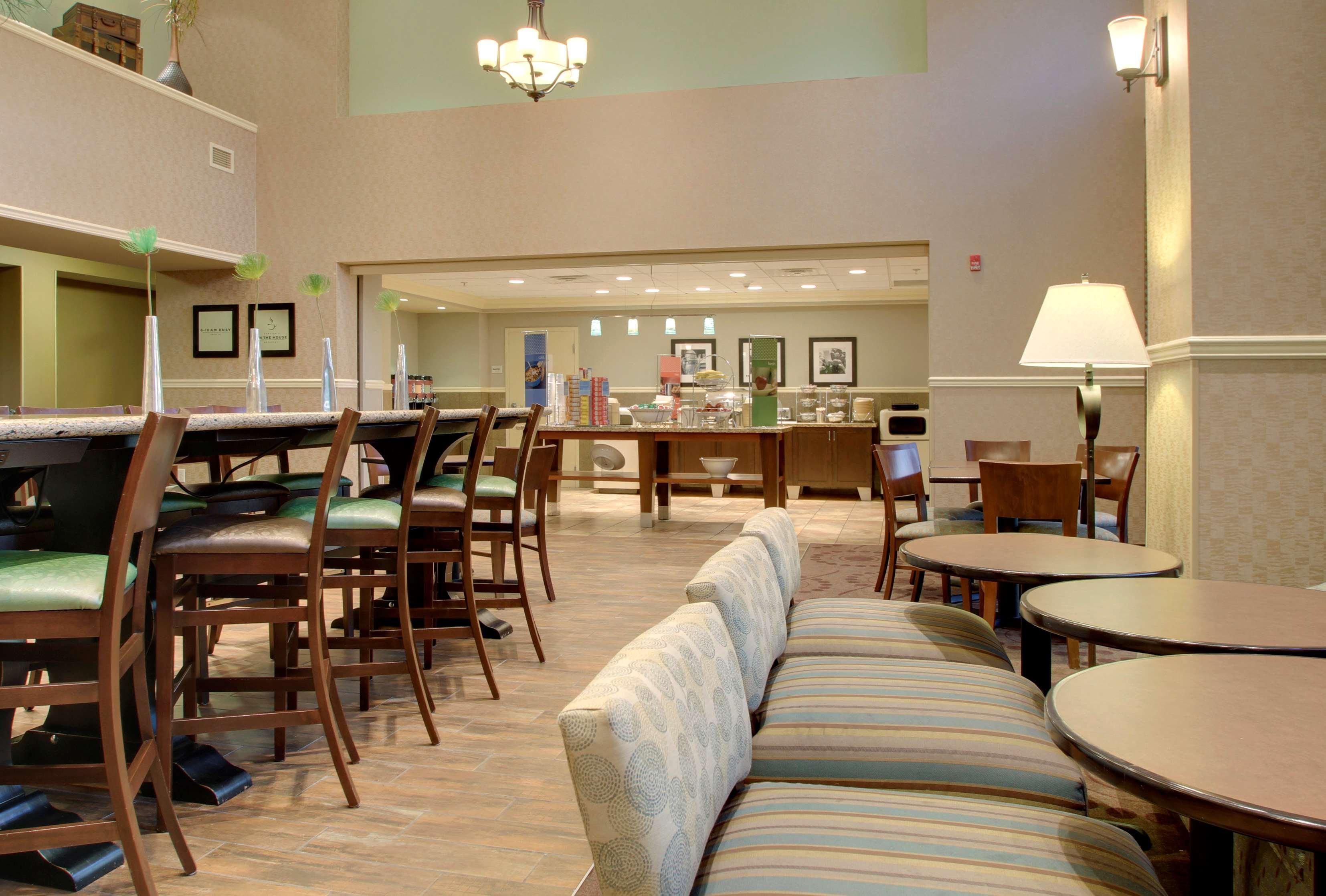 Hampton Inn & Suites Grafton Restaurant foto