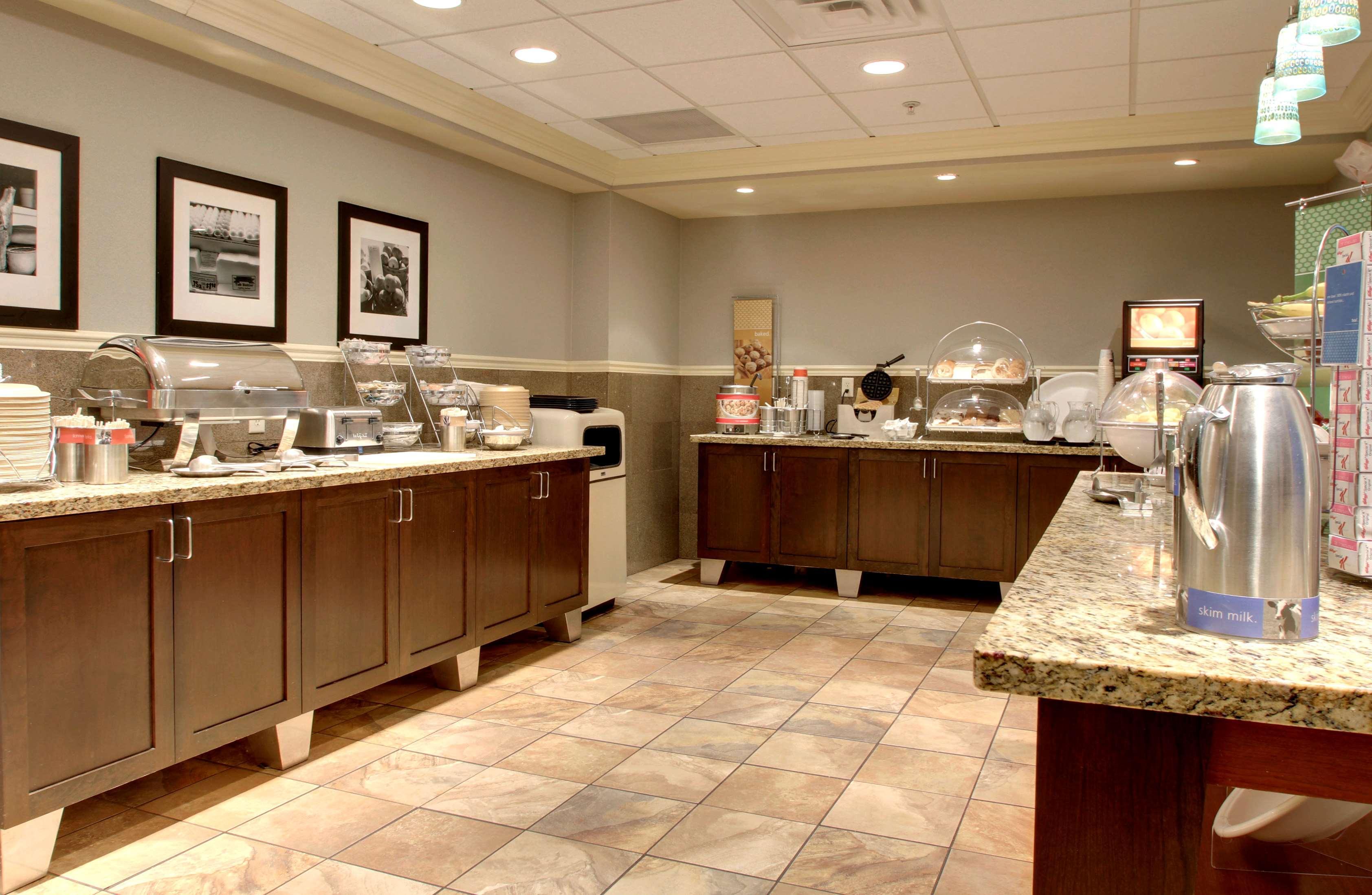 Hampton Inn & Suites Grafton Restaurant foto